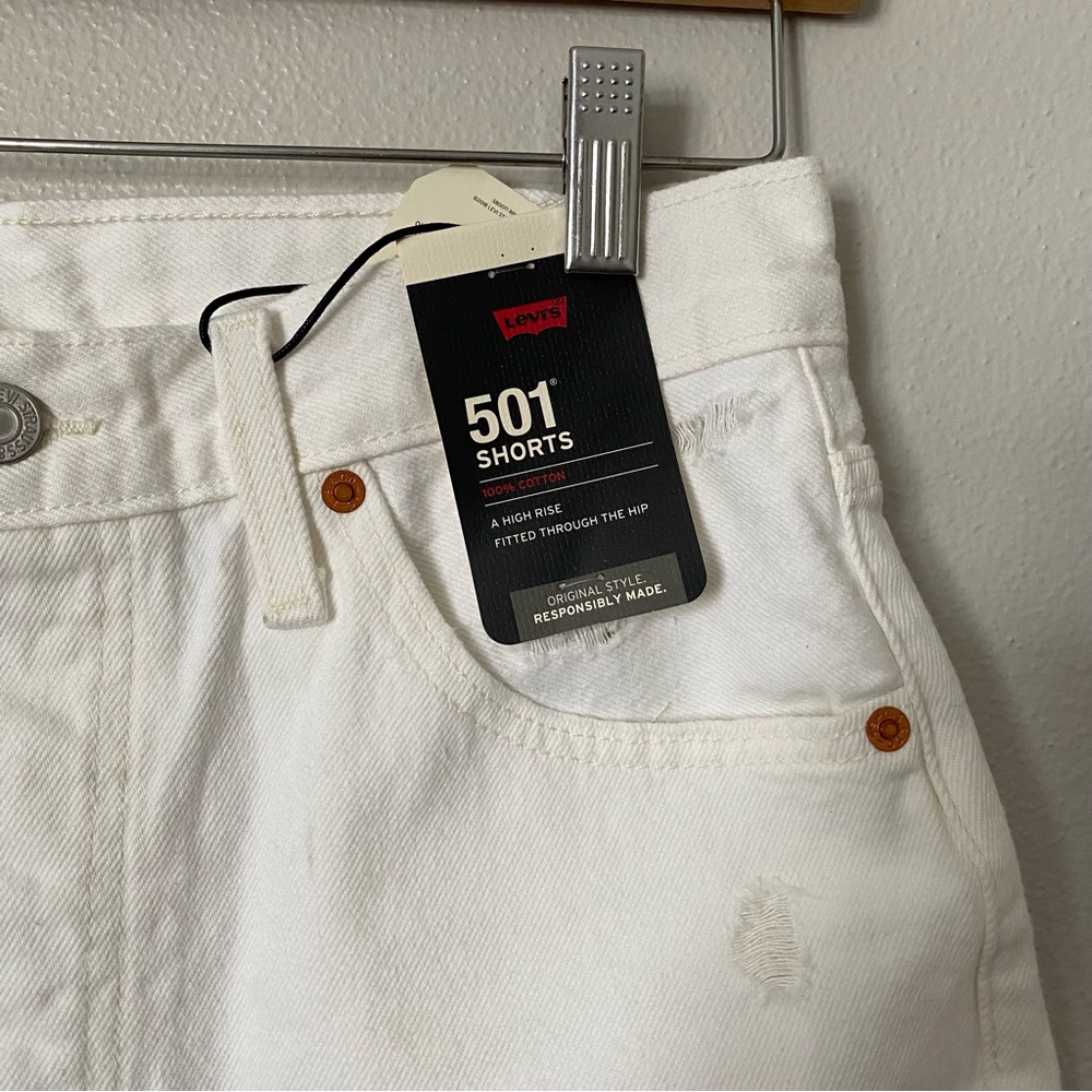 Levi's 501 Original High-Rise Denim Shorts White Frayed Raw Hem Women's 29 NWT - Picture 3 of 12